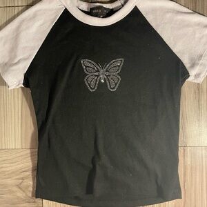 Black and White faded rose Shirt with Butterfly Design size medium t shirt